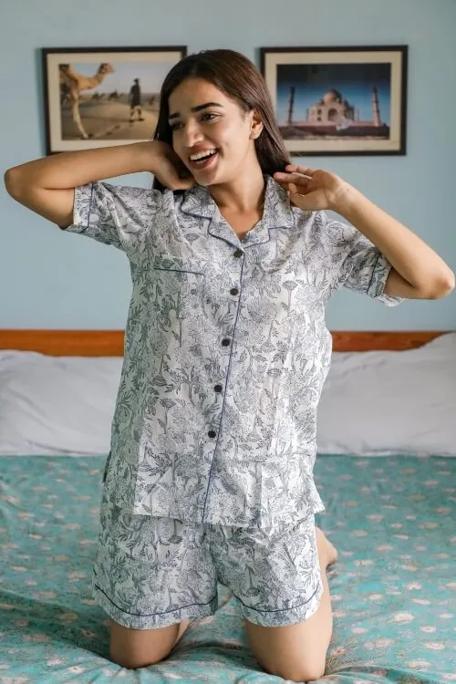 Sootisyahi 'Cozy At Jungle' Hand Printed Cotton Night Suit