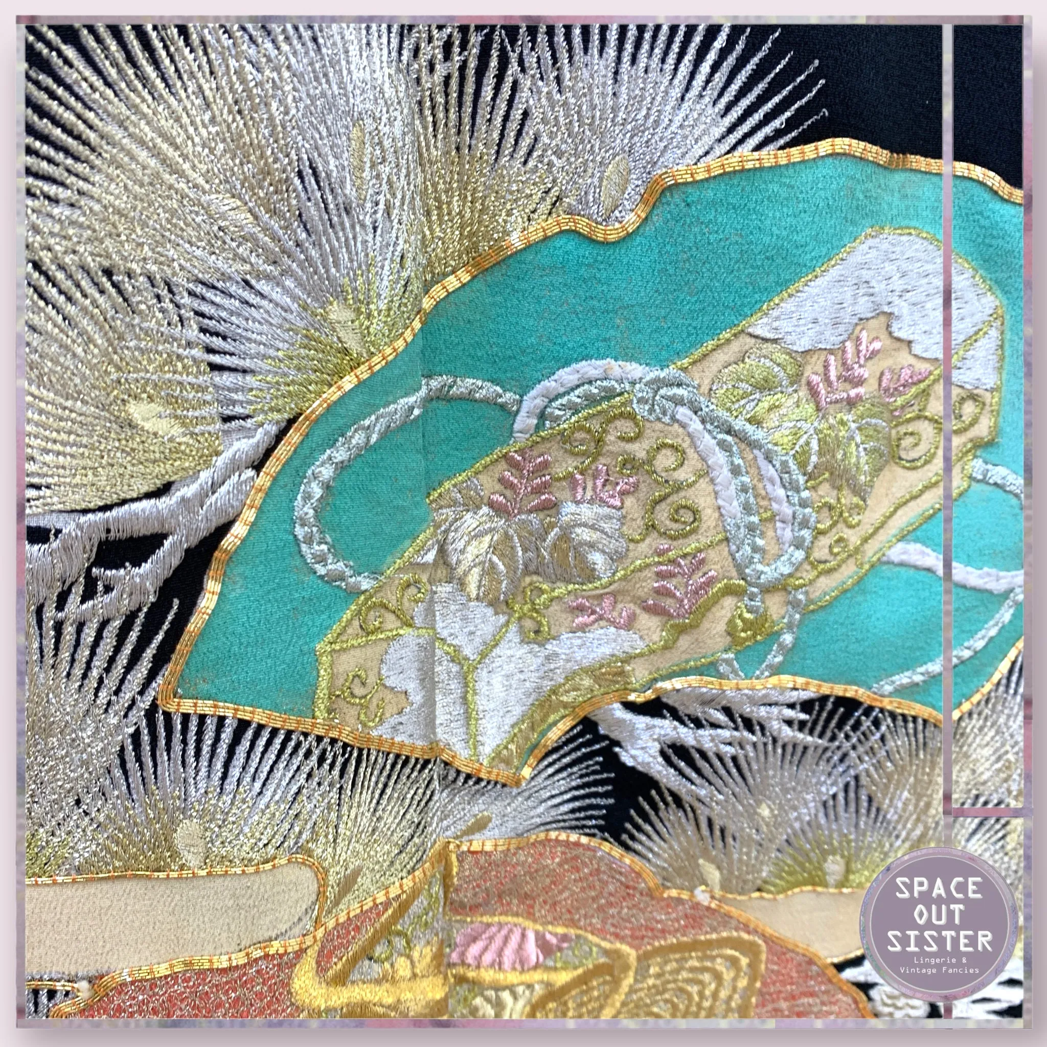 Vintage Sparkle Motif Kimono