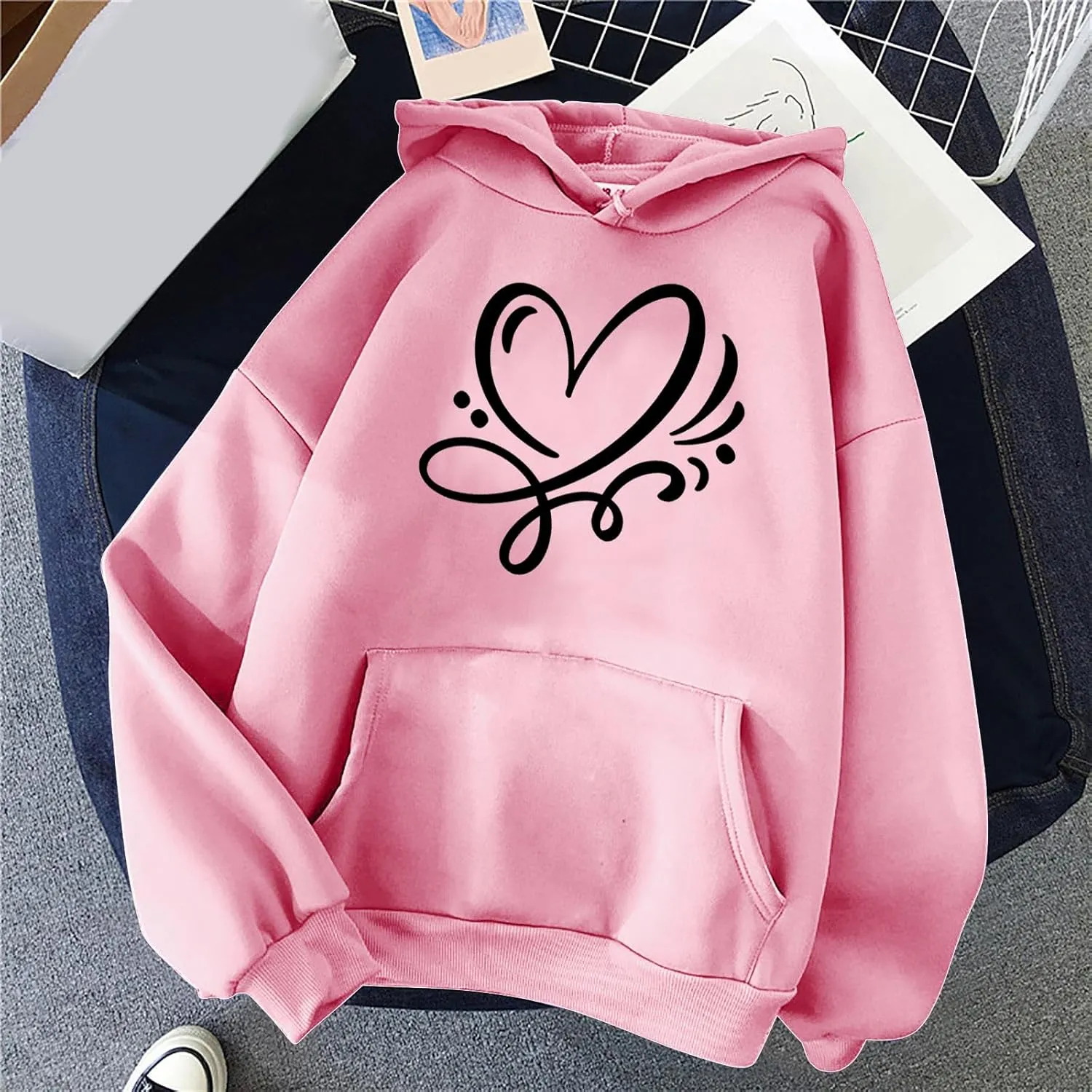 Women's Hoodies Pullover Cute Heart Sweatshirts Casual Long Sleeve Tops Kangaroo Pocket Sweatshirt for Teen Girl